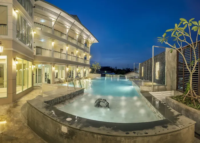 Hotel Siam Tharadol 4*