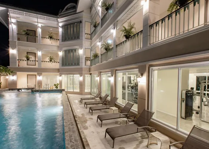 Siam Tharadol 4*