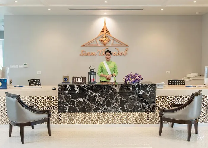 Siam Tharadol Hotel